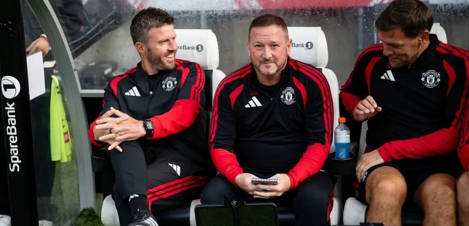 Тренеры Manchester United на скамейке запасных