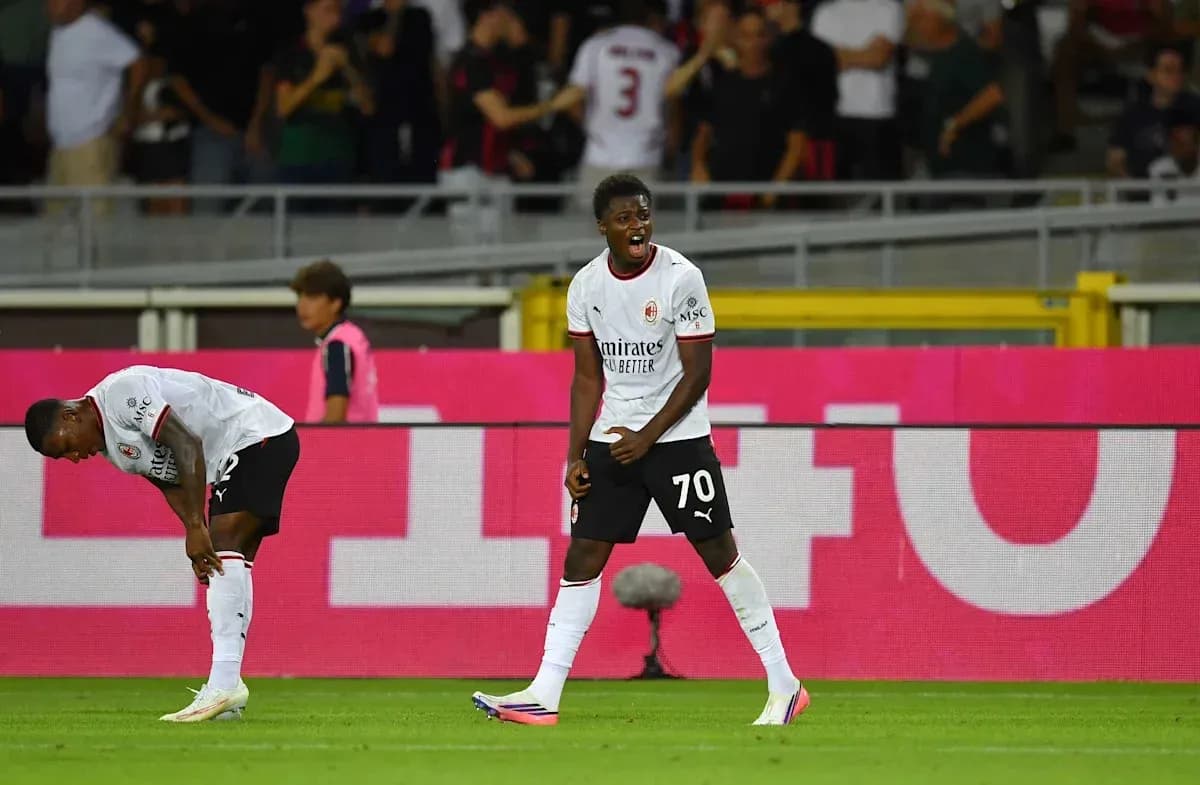 Игроки AC Milan на поле во время матча