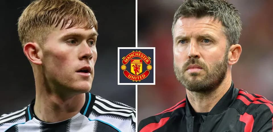 Игроки Newcastle и Manchester United на фоне логотипа клуба