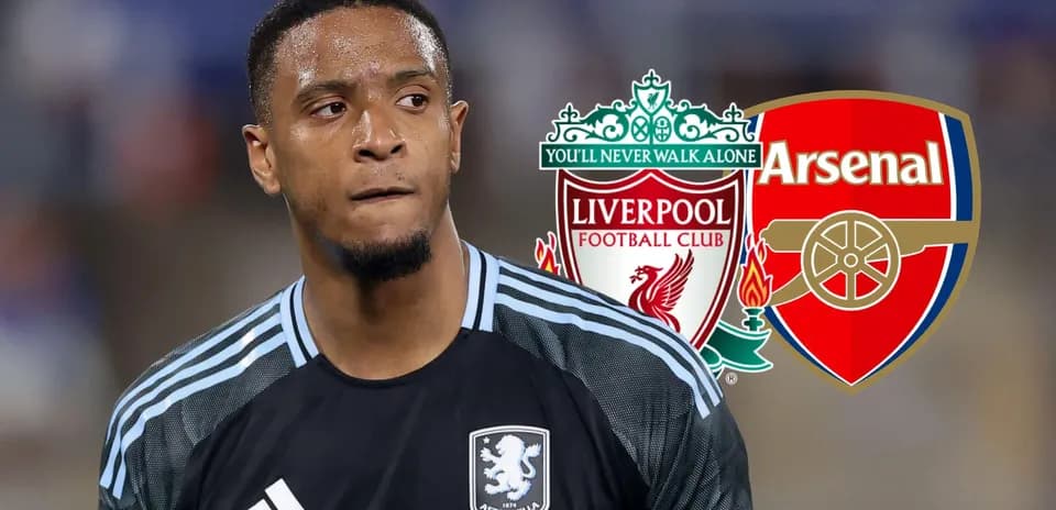Вратарь Aston Villa с логотипами Liverpool и Arsenal