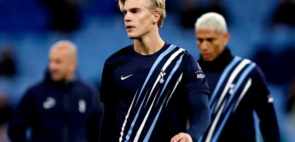 Игроки Tottenham Hotspur на разминке перед матчем