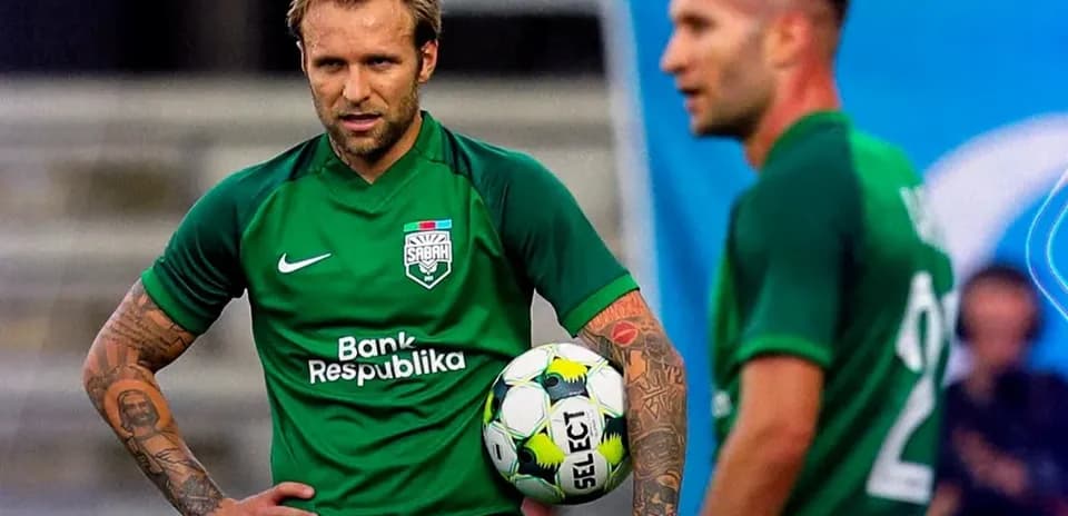 Игроки Sabah FA на тренировке перед матчем
