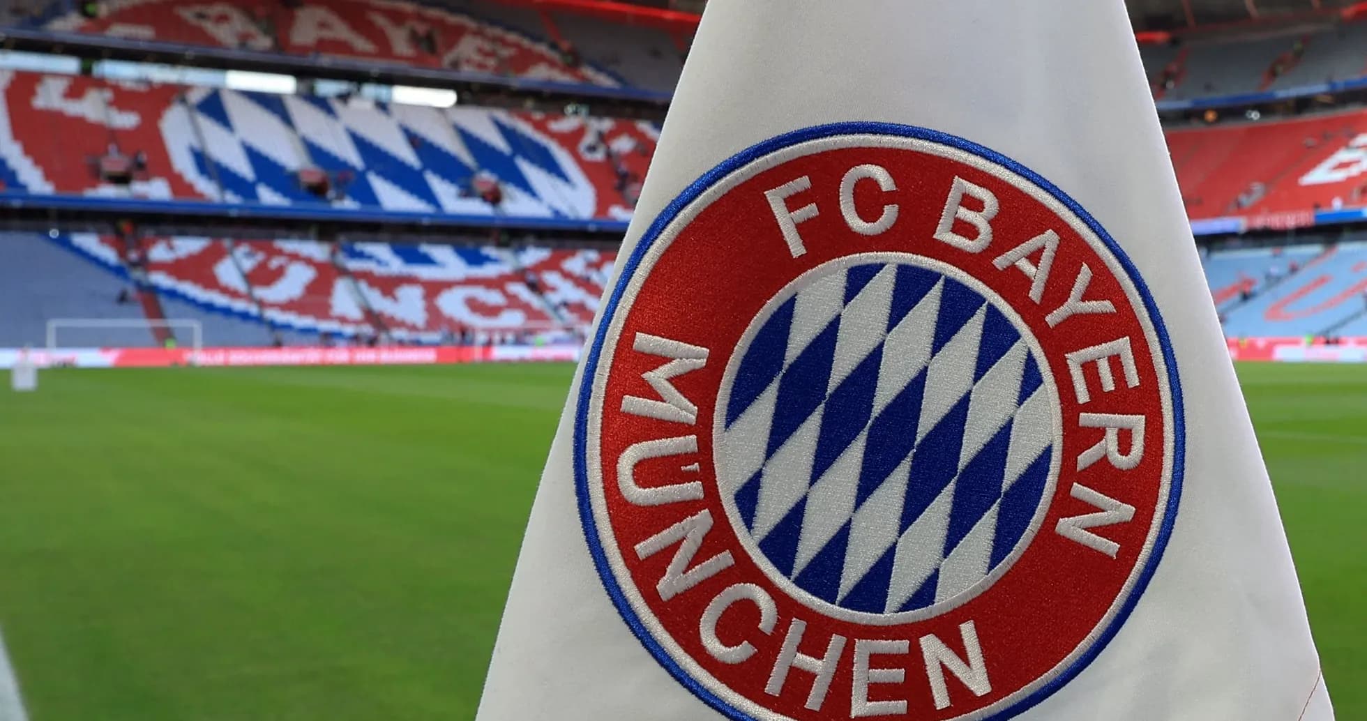 Значок FC Bayern München на стадионе