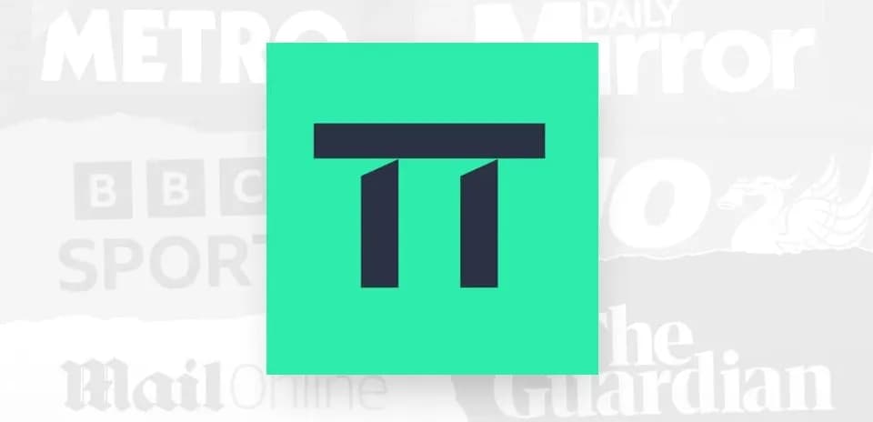 Логотип спортивного новостного сайта на фоне газет