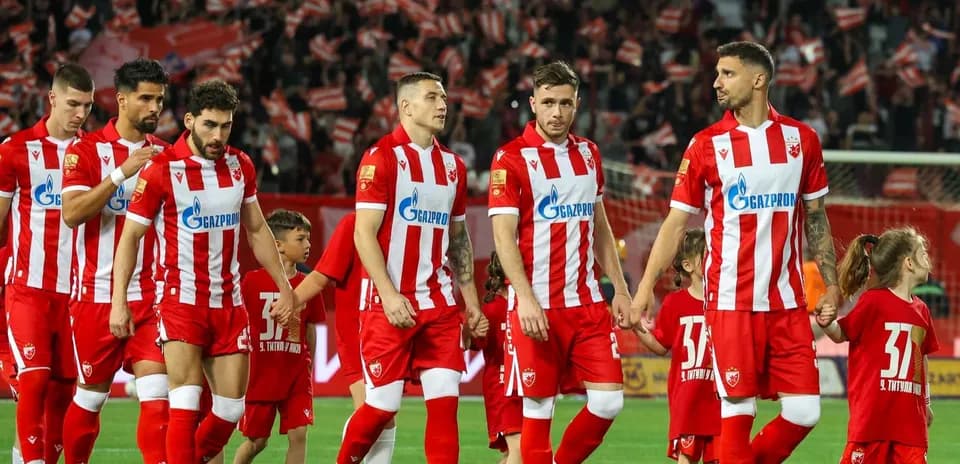 Игроки ФК Красная Звезда на поле
