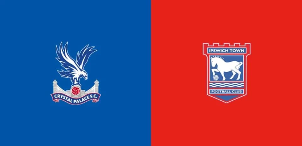 Логотипы Crystal Palace и Ipswich Town на фоне