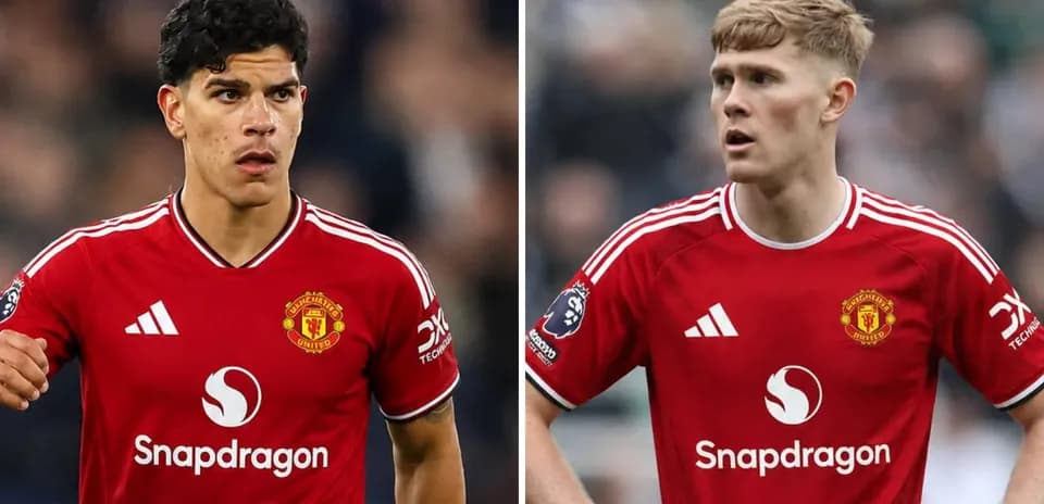 Два игрока Manchester United в красной форме
