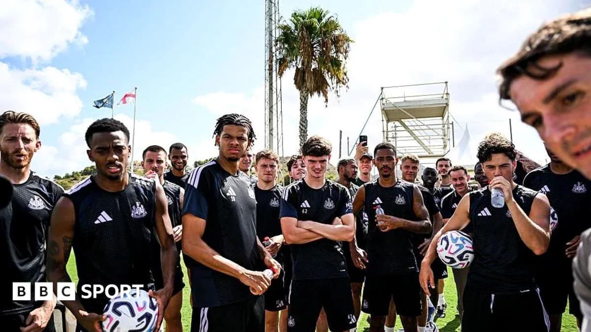Футболисты Newcastle United на тренировочном сборе