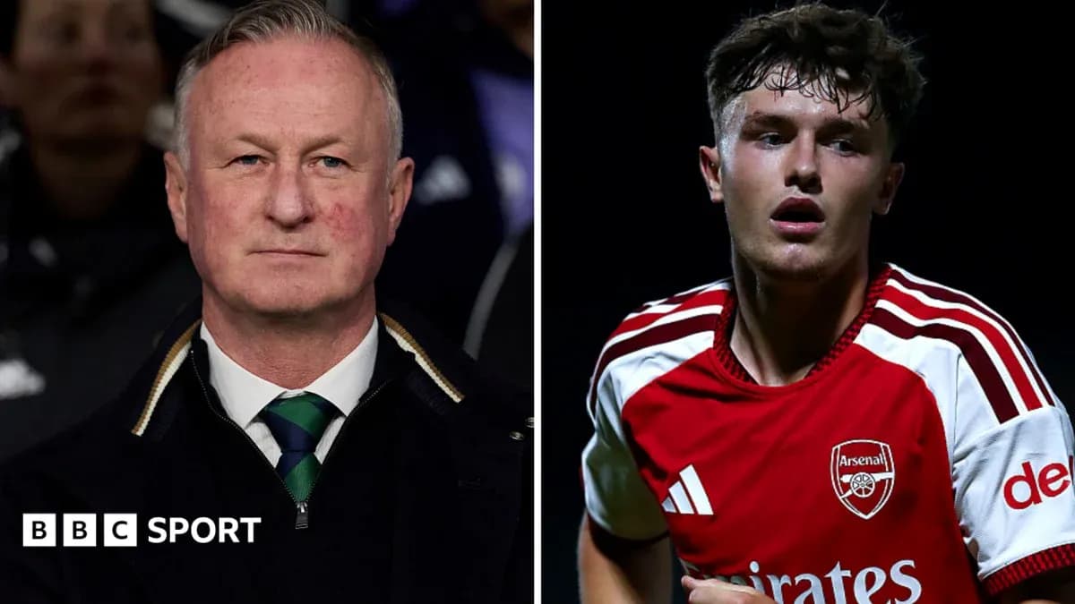 Тренер и игрок Arsenal во время матча
