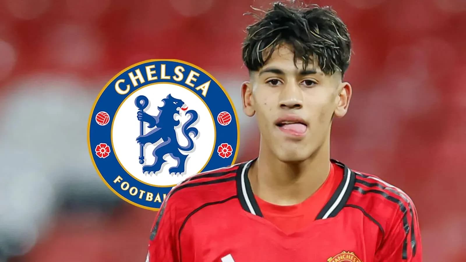 Игрок в красной форме на фоне логотипа Chelsea