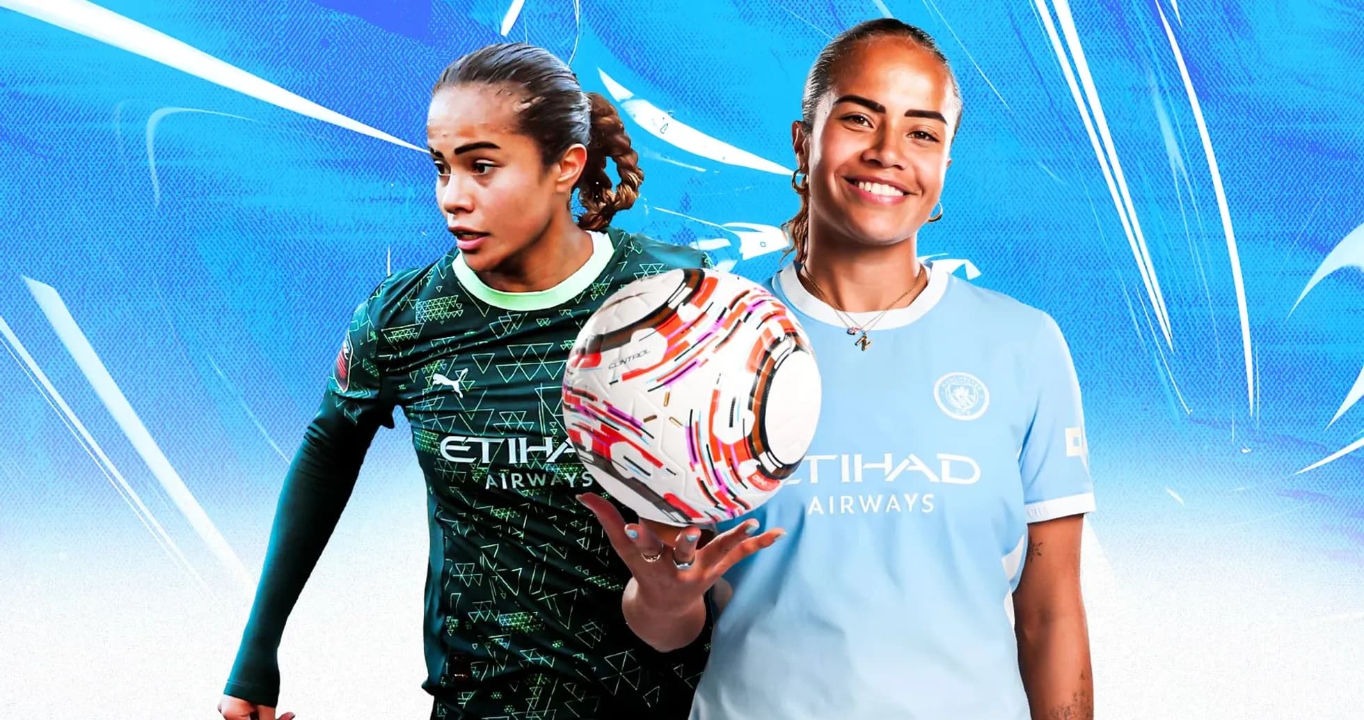 Две футболистки в форме Manchester City с мячом Две футболистки в форме Manchester City с мячом