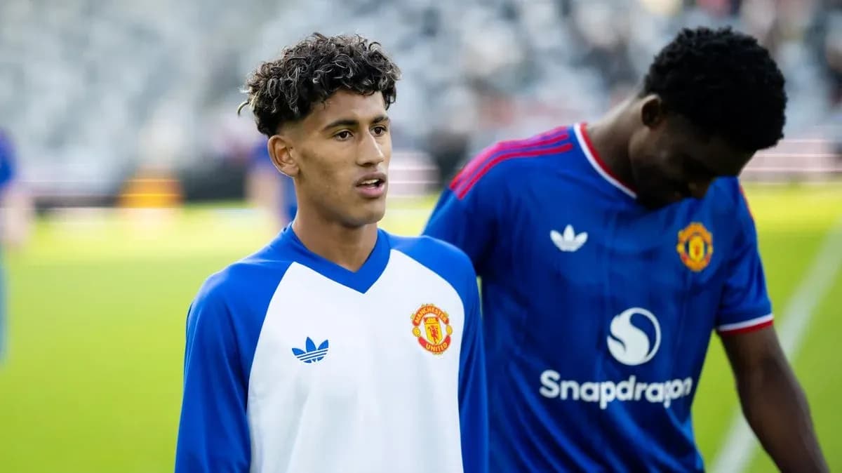 Игроки Manchester United на разминке перед матчем Игроки Manchester United на разминке перед матчем