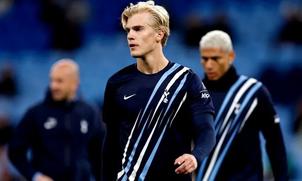 Игроки Tottenham Hotspur на разминке перед матчем Игроки Tottenham Hotspur на разминке перед матчем