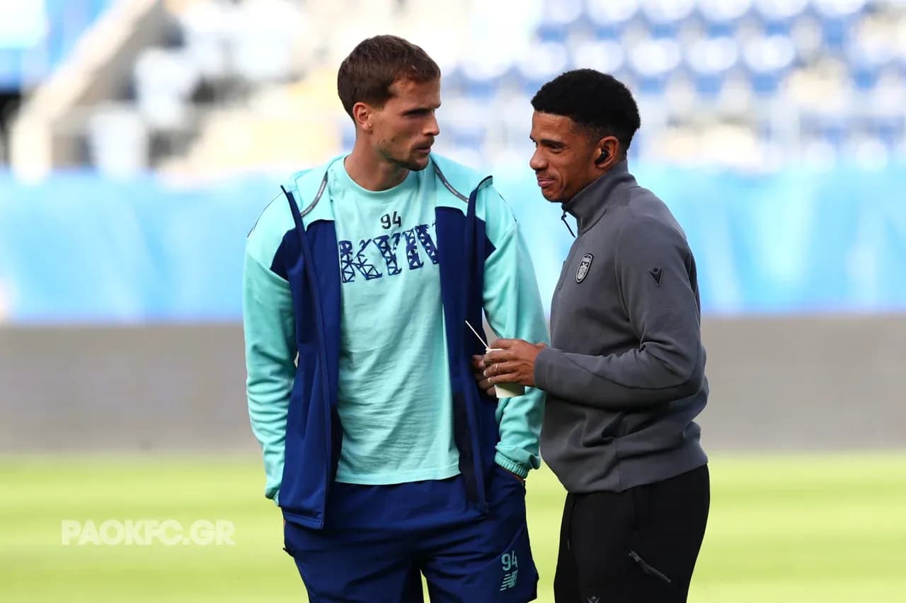 Игроки PAOK и Динамо Киев на тренировке Игроки PAOK и Динамо Киев на тренировке