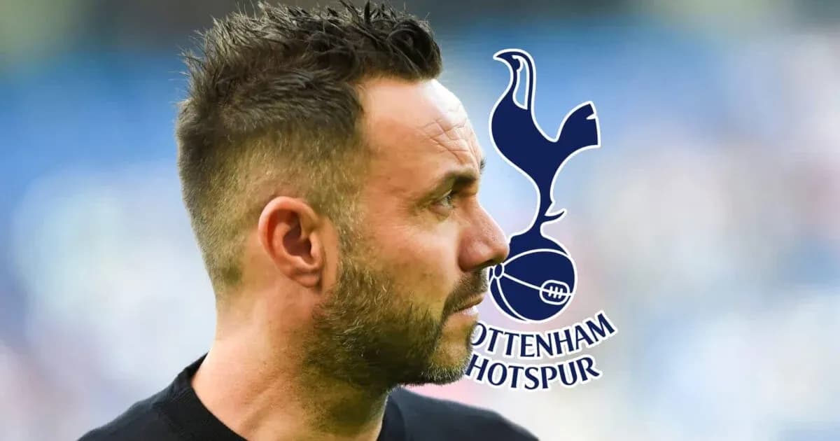 Человек на фоне логотипа Tottenham Hotspur Человек на фоне логотипа Tottenham Hotspur