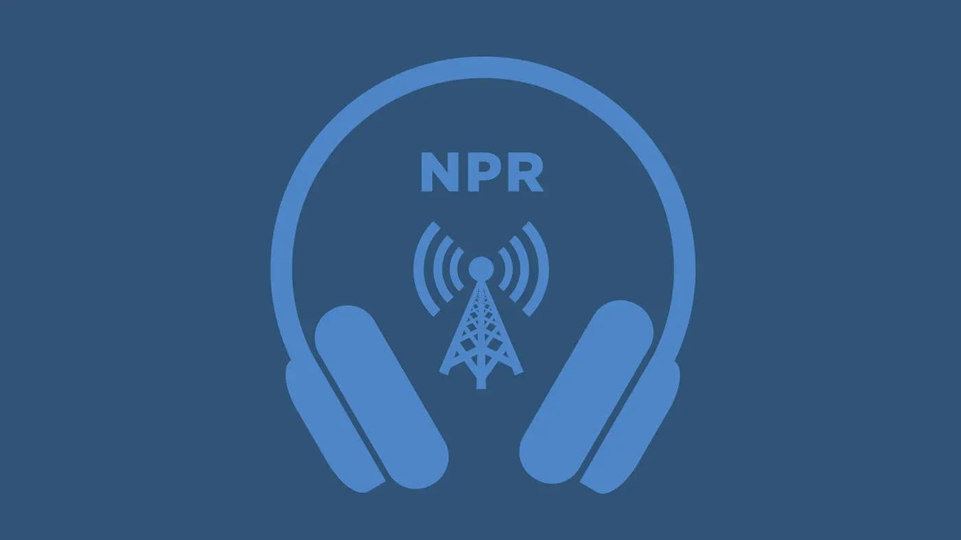 Логотип NPR с наушниками и радиовышкой Логотип NPR с наушниками и радиовышкой