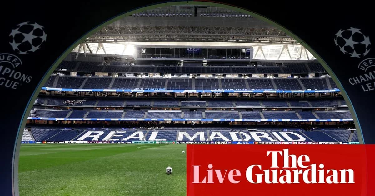Стадион с надписью 'REAL MADRID' на поле Стадион с надписью 'REAL MADRID' на поле